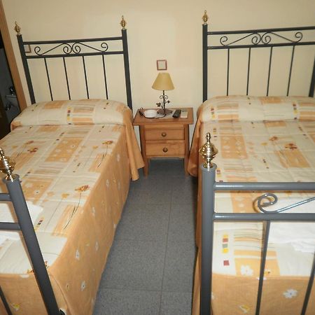 Hostal Miraflor De Las Cadenas Куакос-де-Юсте Экстерьер фото